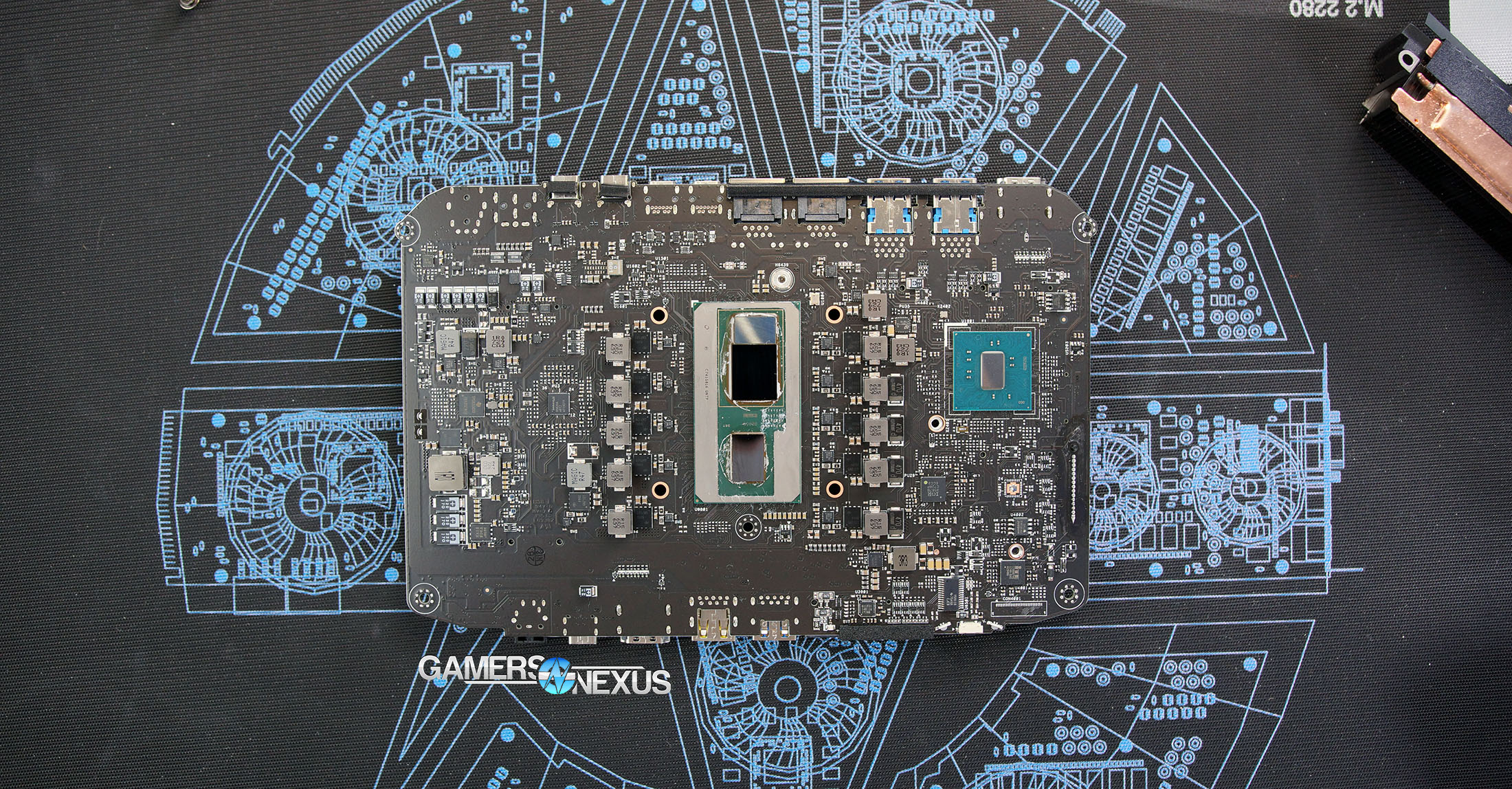 intel hades canyon pcb 1