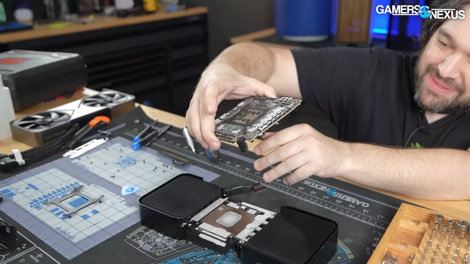 NVIDIA RTX PRO 6000 Blackwell Benchmarks & Tear-Down | Thermals, Gaming, LLM, & Acoustic Assessments 17