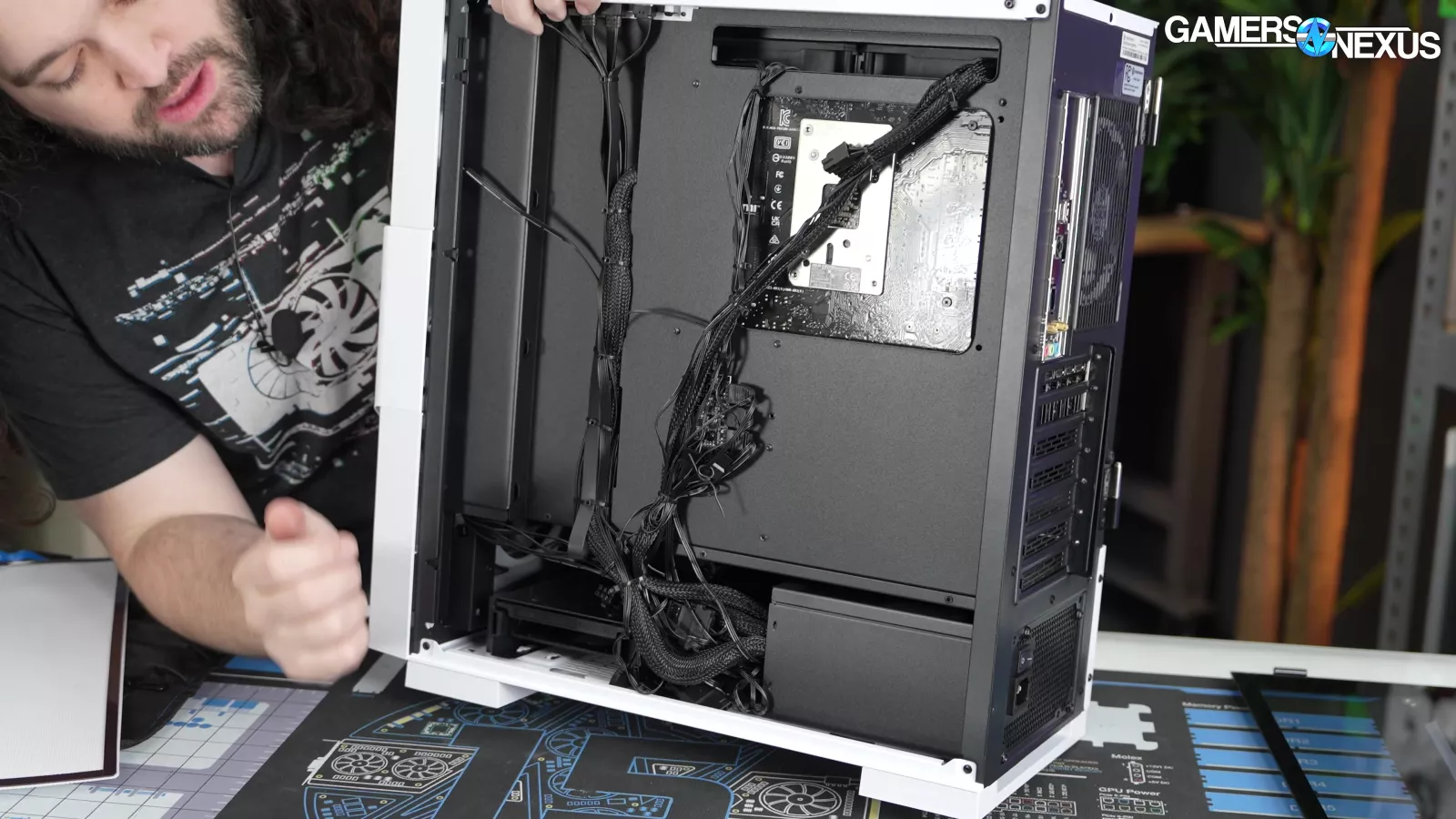 Cyberpower, Please Cease: 95°C 9800X3D Pre-Constructed Gaming PC Overview 11