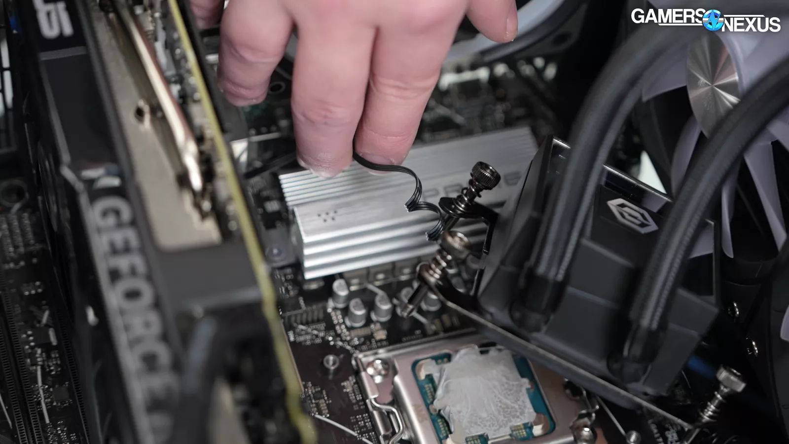 Cyberpower, Please Cease: 95°C 9800X3D Pre-Constructed Gaming PC Overview 16