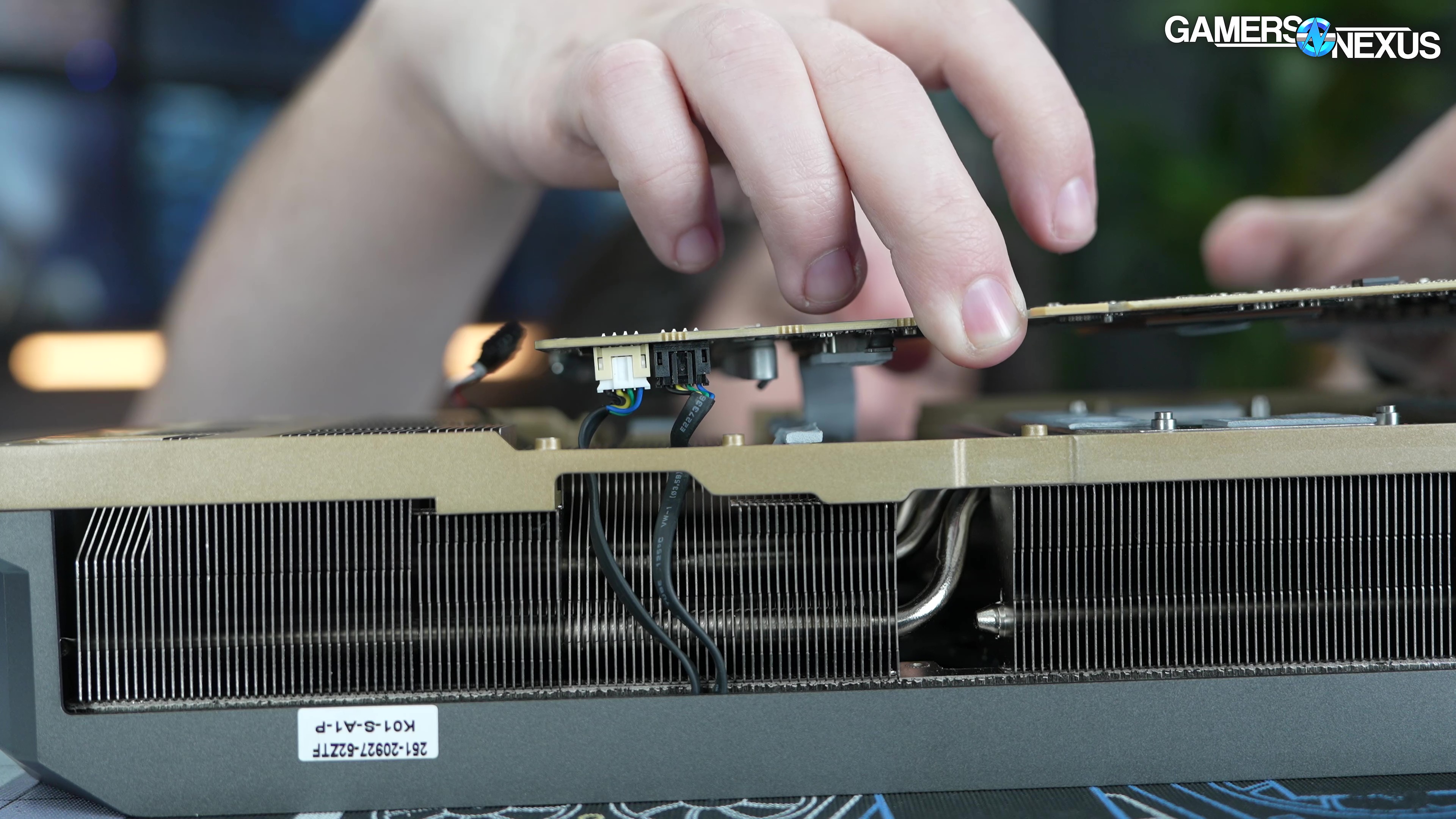 Zotac RTX 5080 Strong Overclocking, Thermals, Noise, & Gaming vs. Founders Version (Overview) 19