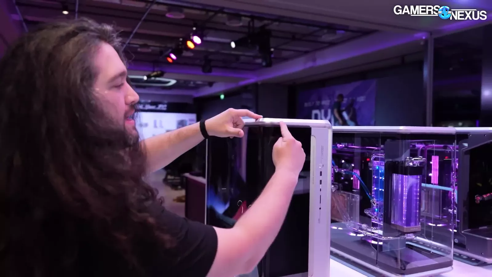 Stone PC Case, Cooler Grasp GPU, DIY Case from Scratch, and Steel Followers 26