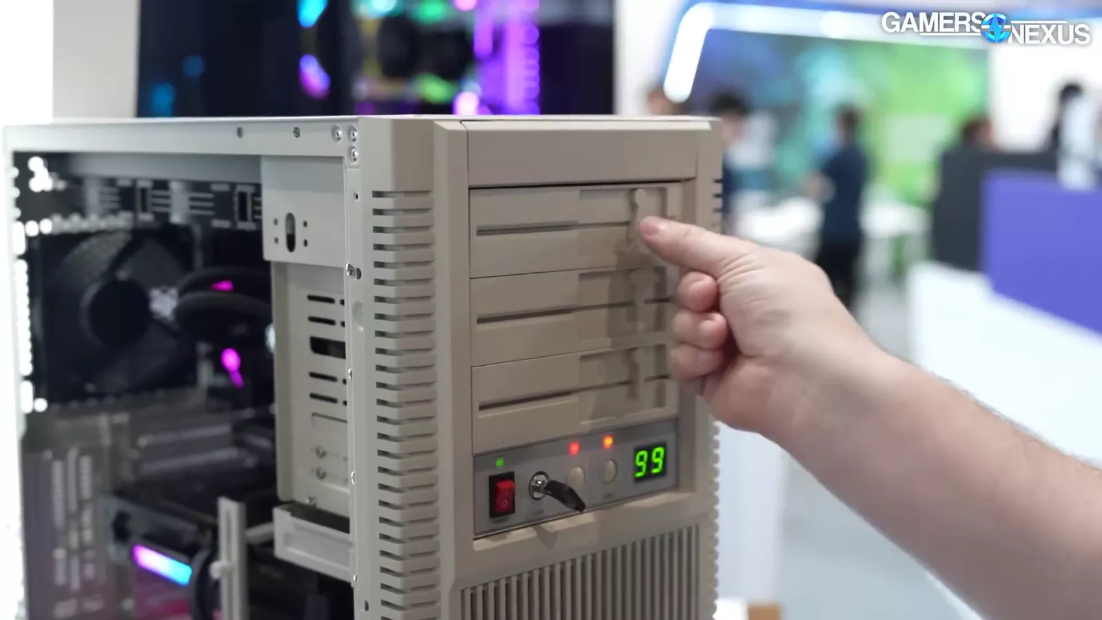 Unironically the Finest Case: Retro Silverstone FLP02 with Turbo Button 2