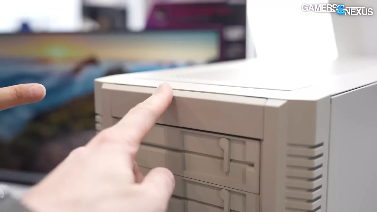 Unironically the Finest Case: Retro Silverstone FLP02 with Turbo Button 6