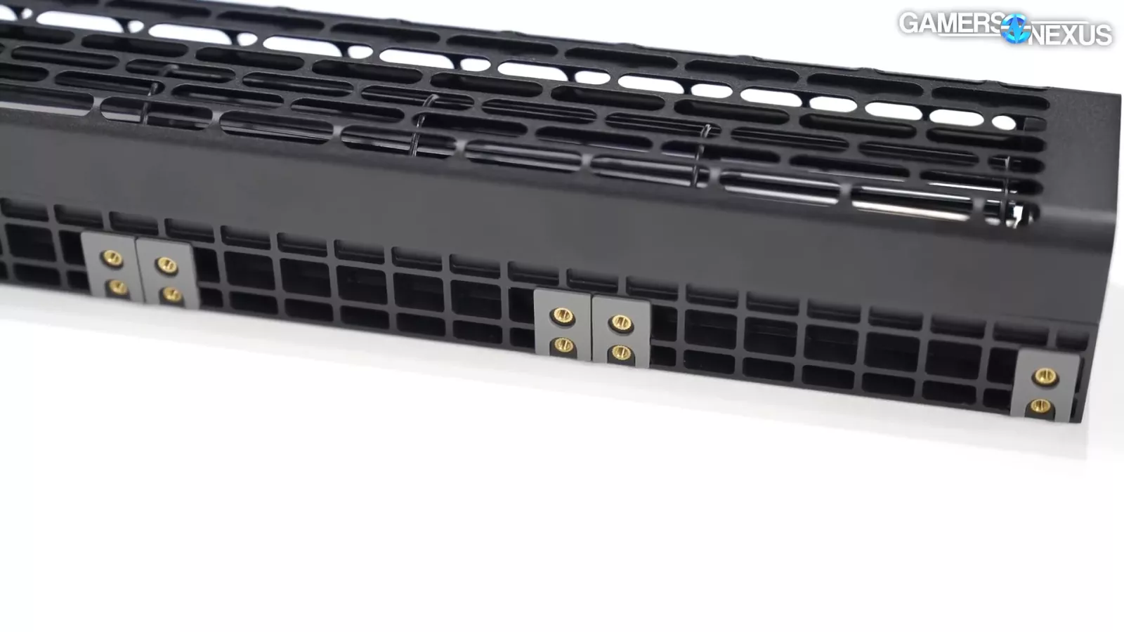 TRYX Crossflow ATX Case Fan Takes Dangers | Flova, Panorama, & Extra 8