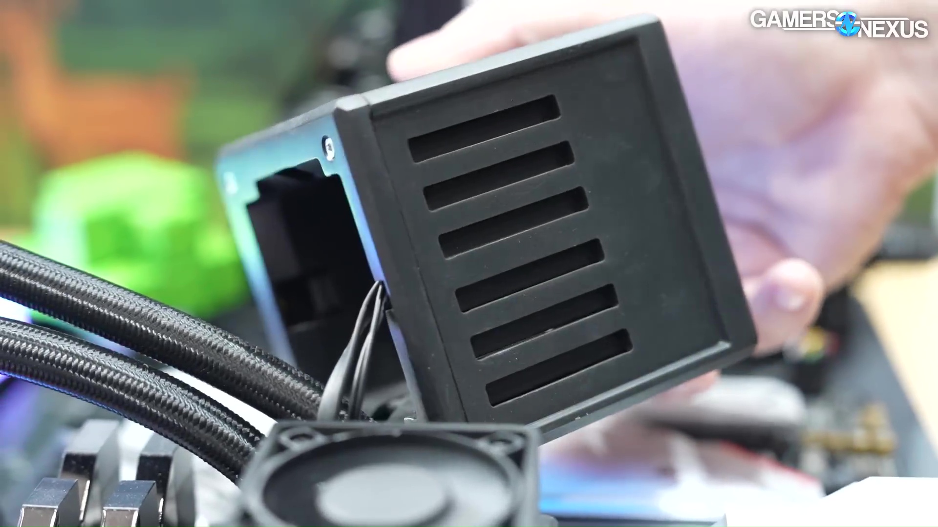 Thermaltake Immersion Cooling, View 390 Air, Minecube Cooler, & TR200 / TR300 Instances 16