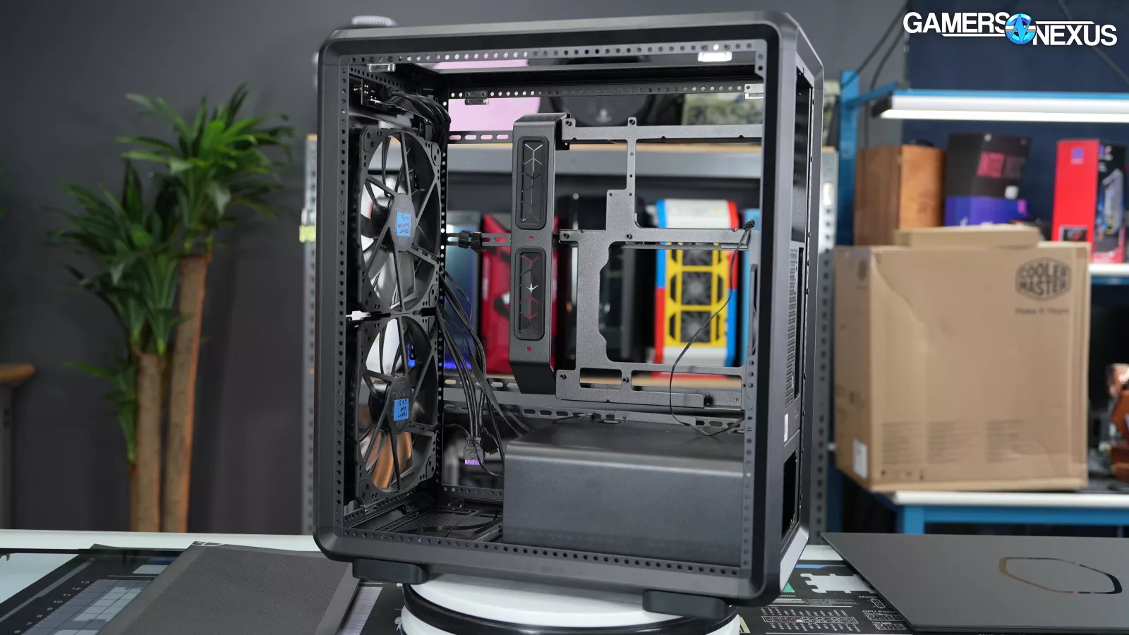 Wonderful Construct High quality: Cooler Grasp MF500 Case Assessment & Modularity 4